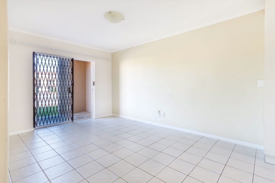 To Let 2 Bedroom Property for Rent in Heritage Park Western Cape